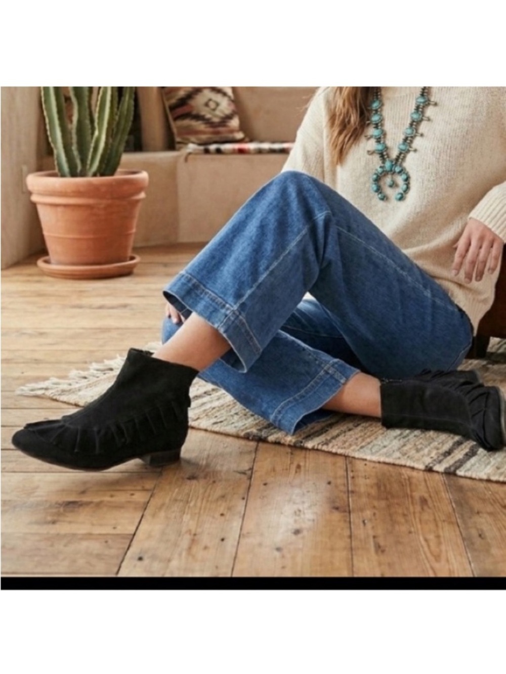 Renvy Suede Ankle Booties  Ruffle Pointed Toe Size 8.5 Black Western Boho
